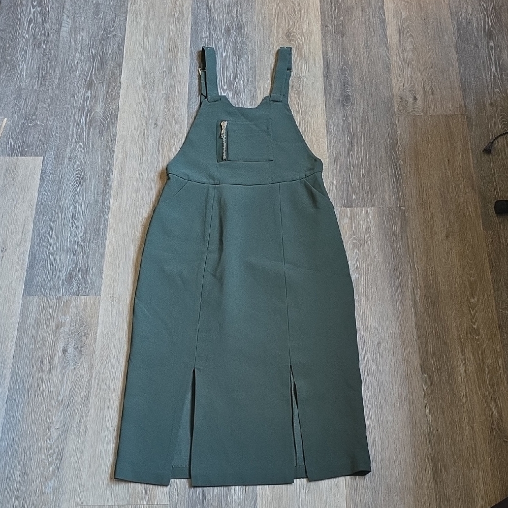 Vero Moda Dark Green Pinafore Midi Dress with Front Zip Pocket